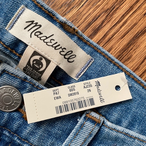 Madewell High-Rise Slim Boyjean - Picture 4 of 10